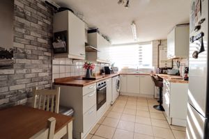 Kitchen/Diner- click for photo gallery